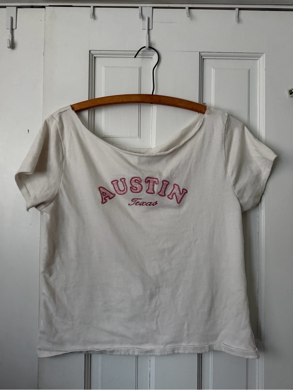 Aeropostale White Crop Tee with Pink 'Austin' Embroidery